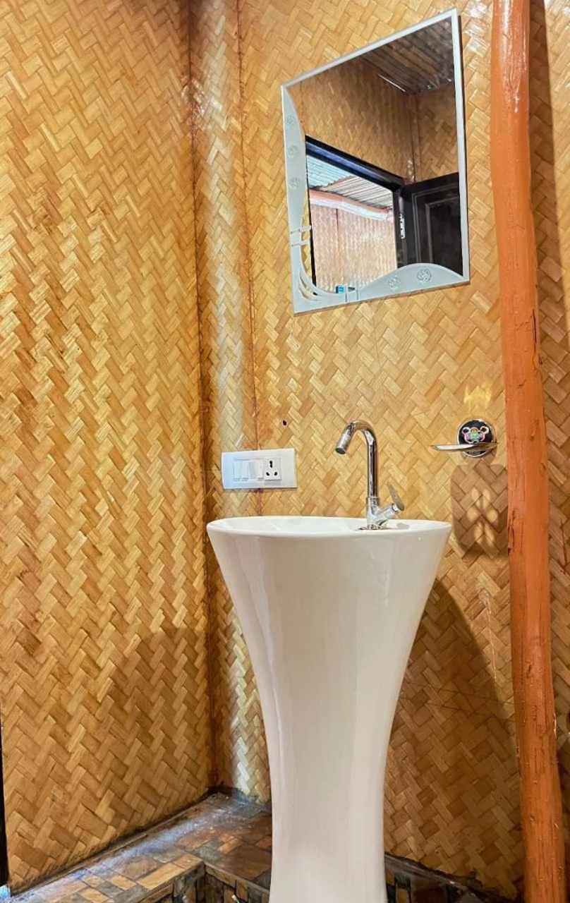 Hotel O Royal Tree Cafe And Resort Dehradun Esterno foto